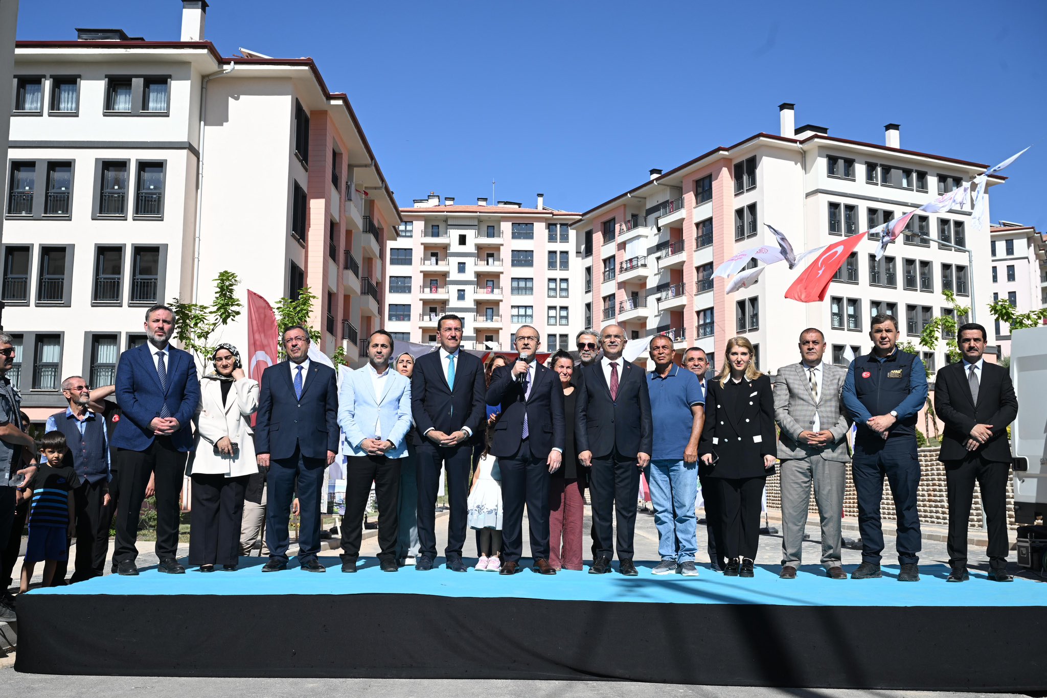 Malatya’da hak sahiplerinin konut ve işyerleri kura çekimi gerçekleştirildi