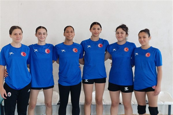 Kepez Belediyespor’un hentbolcuları milli takım kadrosunda