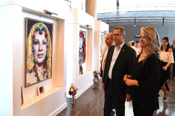 Yeşilçam ve Kozanın Dansı Nostalji Sergisi Osmangazi’de açıldı