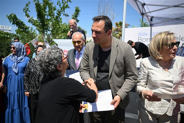 Sağlıklı Yaş Merkezi ilk mezunlarını verdi