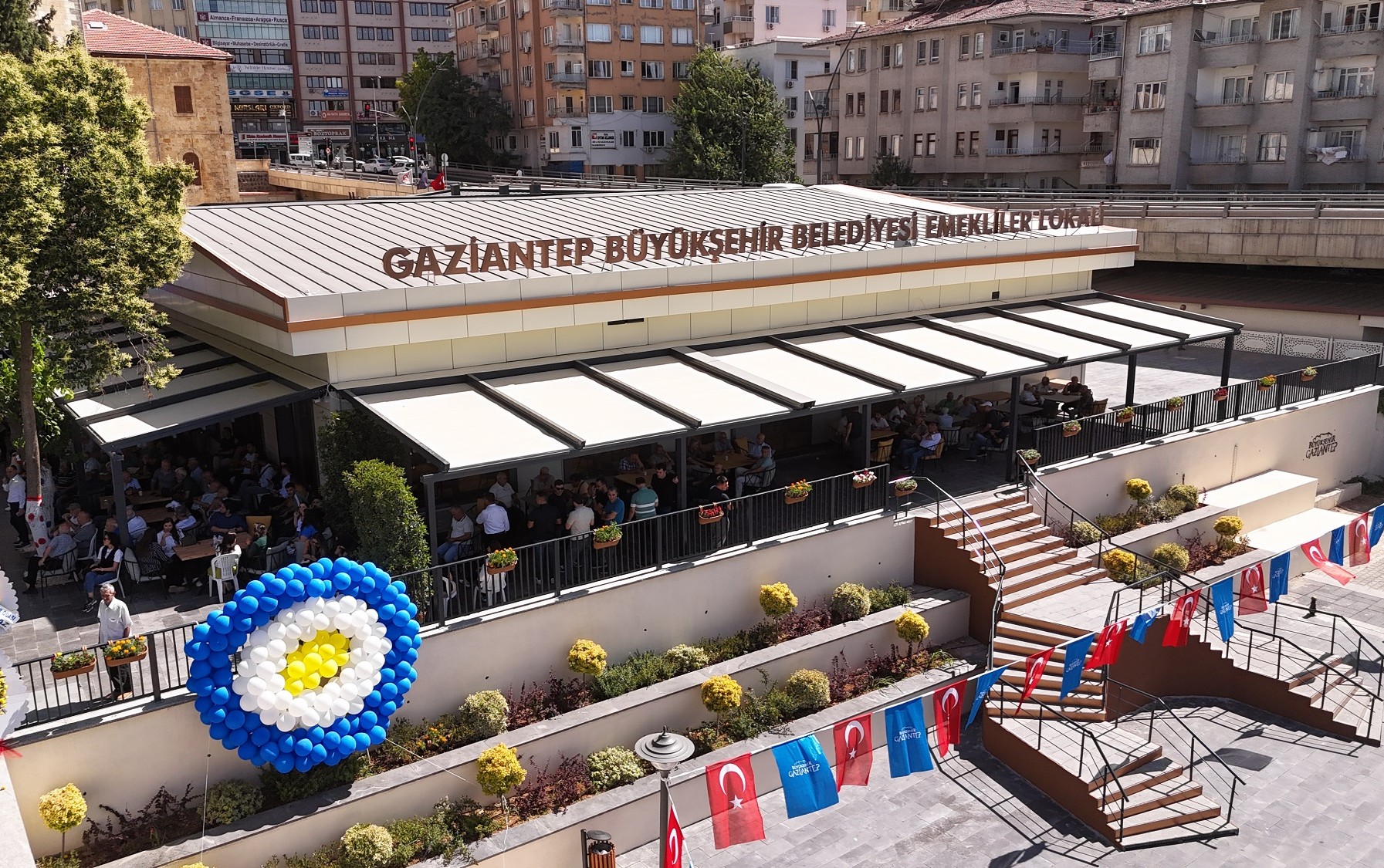 Gaziantep’te Emekliler Lokali hizmete açıldı