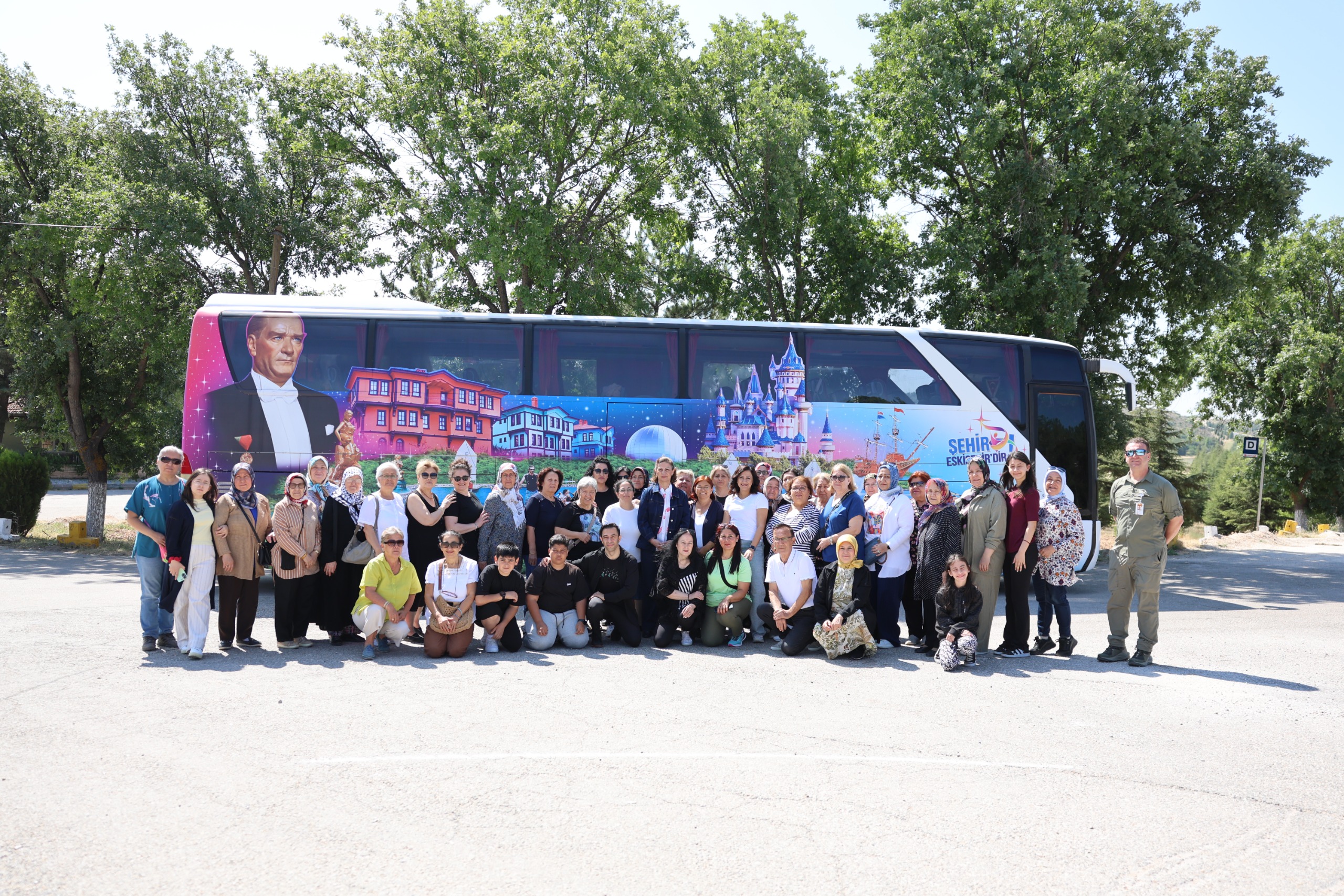 Başkan Ünlüce, kadınları Frig Vadisi’ne uğurladı