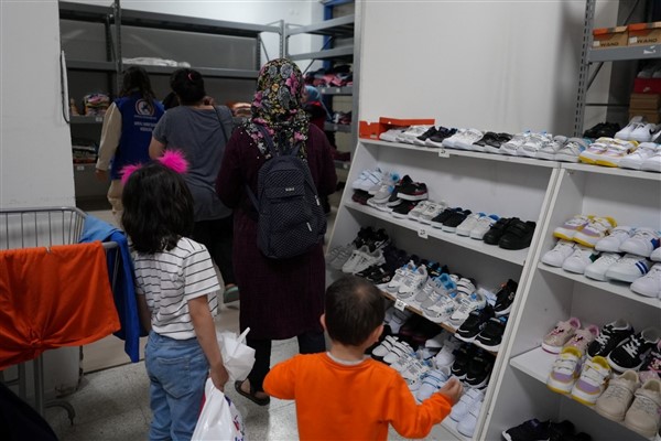 Düzce Belediyesi’nden çocuklara bayramlık desteği