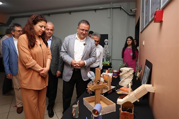 Çınarlı Ortaokulu’nda yıl sonu sergisi