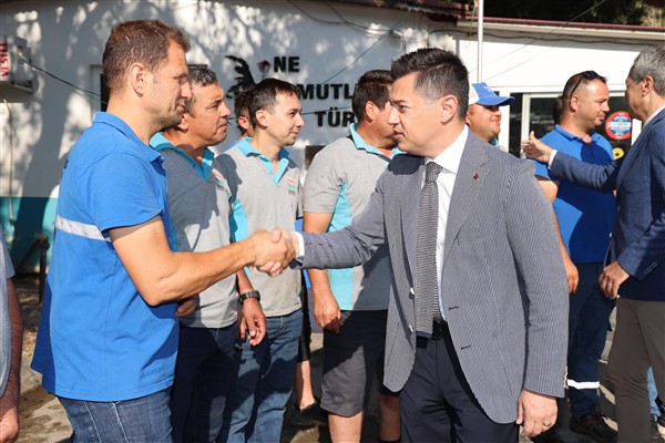 Başkan Ünlü personelle bir araya geldi