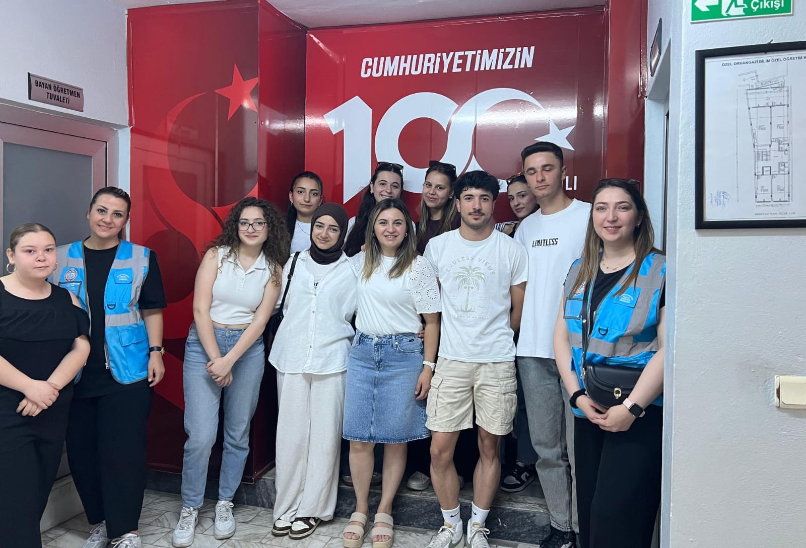 Orhangazi Belediyesi Mavi Yelekliker ekiplerinden öğrencilere sınav öncesi moral ziyareti