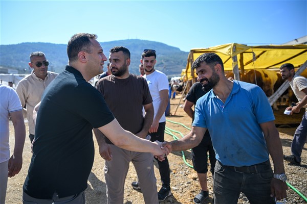 Başkan Eşki, Işıkkent Kurban Pazarı’nı inceledi