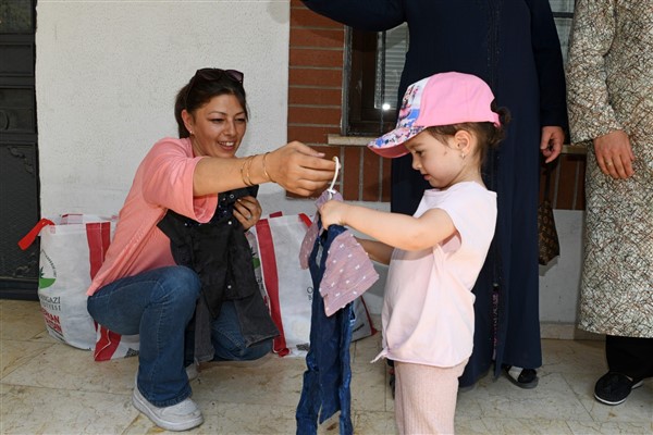 Osmangazili çocuklar bayram sevincini erken yaşadı