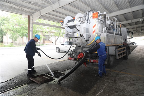 KASKİ’den bayram öncesi kurban pazar yerlerinde temizlik çalışması