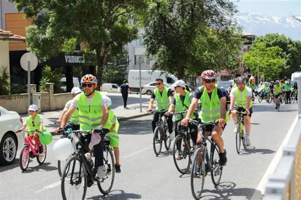 Erzincan’da 12. Geleneksel Yeşilay Bisiklet Turu gerçekleştirildi