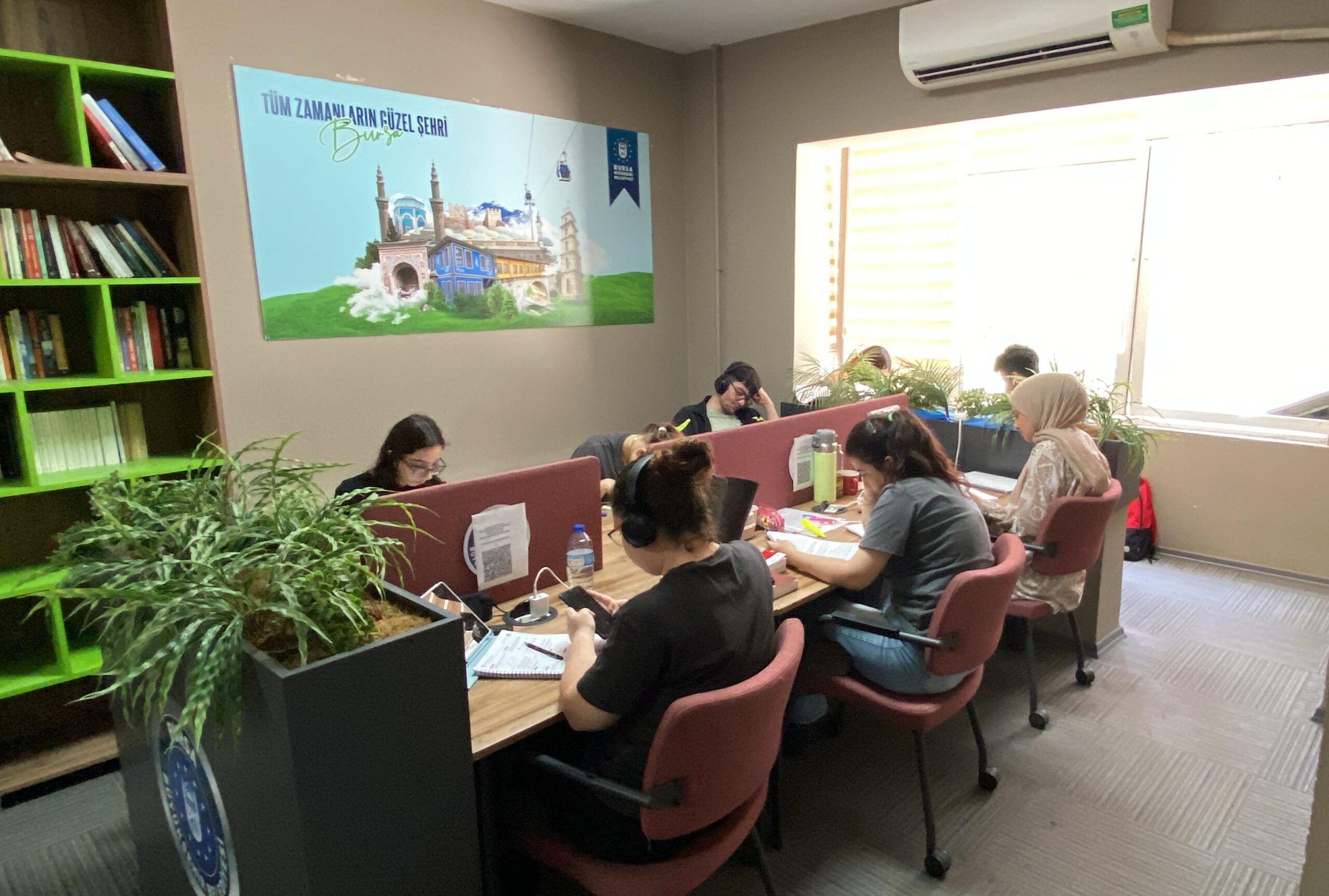 Gençlik merkezleri, sınav haftasında 24 saat açık olacak