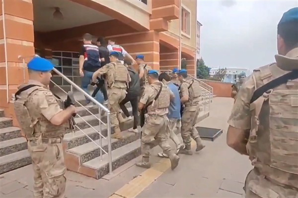 DEAŞ’a yönelik 18 ilde düzenlenen operasyonlarda 39 şüpheli yakalandı
