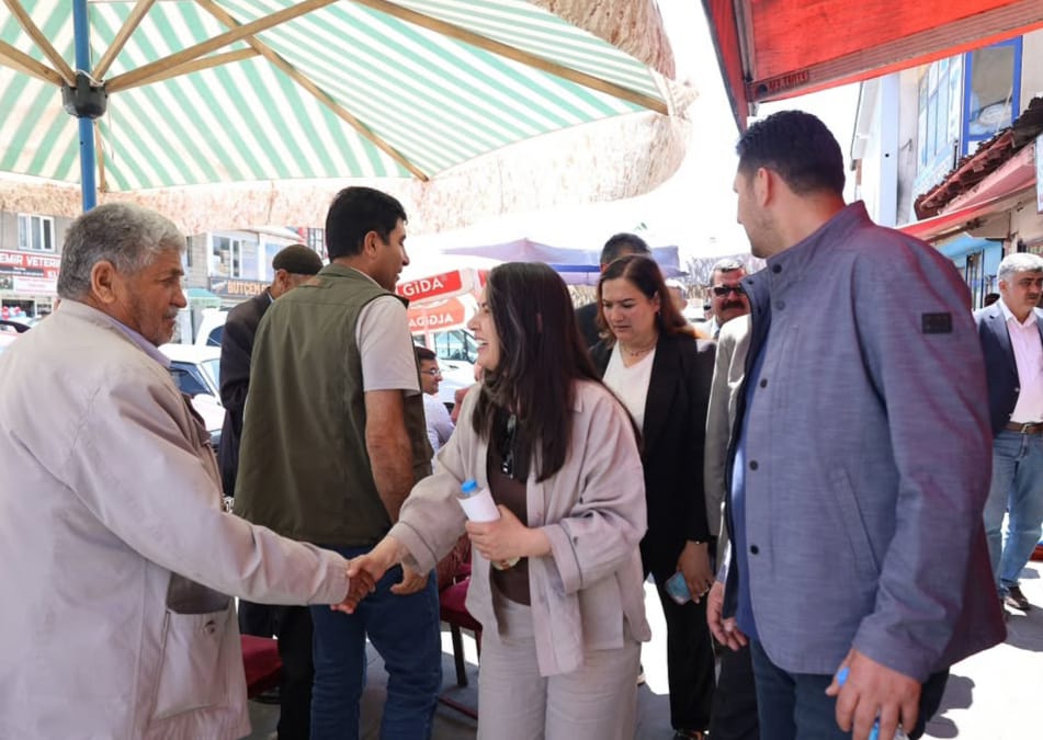 Ağrı Belediyesi’nden esnaf ve halkla buluşma