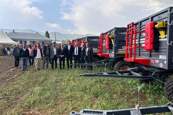 Erzurum’da 86 Parça Tarım Makinesi teslim edildi