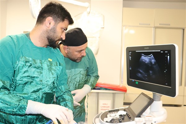 Harran Üniversitesi Hastanesi’nde kapalı yöntemle kanser tedavisi yapıldı