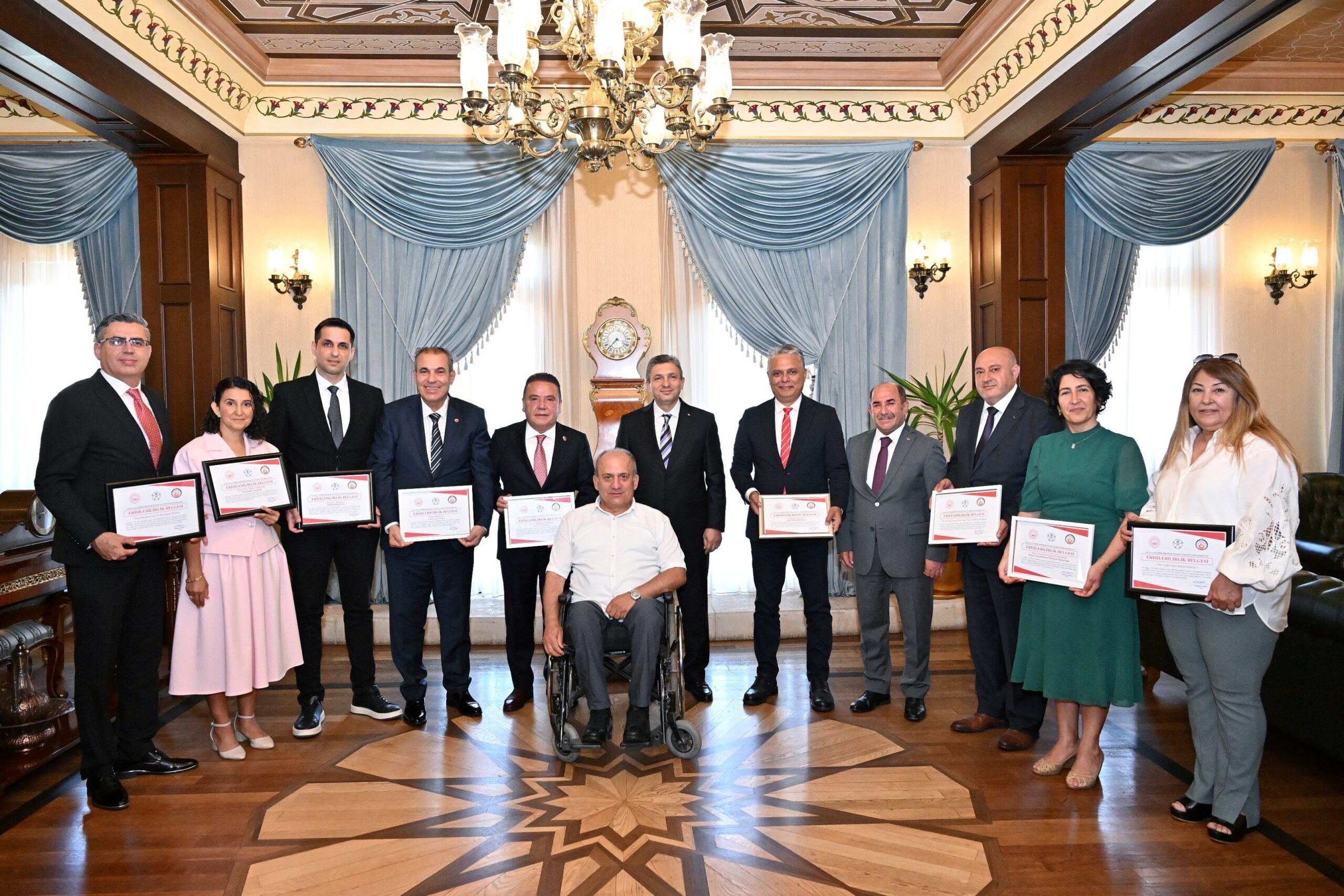 Antalya Büyükşehir Hizmet Binasına ‘Erişilebilirlik Belgesi’