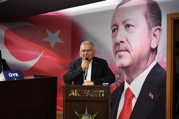 Büyükkılıç: Şehrimizi en güzel noktalara taşımak her birimizin görevi
