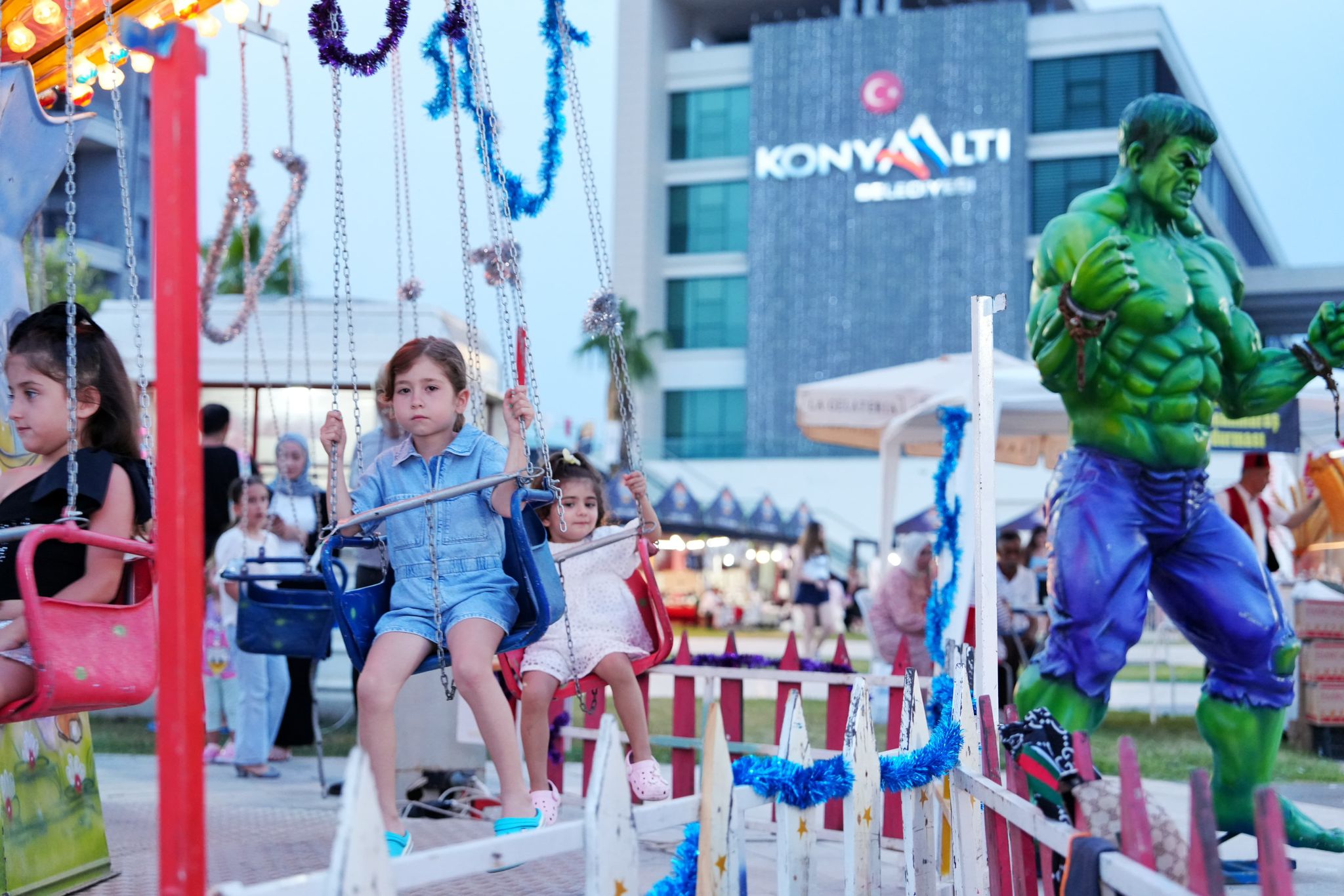 Konyaaltı Harikalar Kumpanyası’na yoğun ilgi