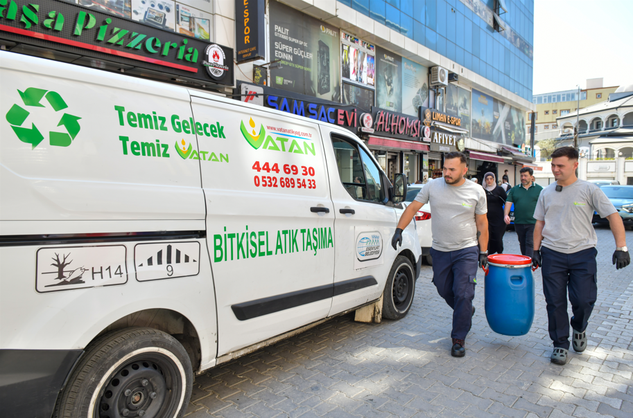 Esenyurt Belediyesi, atık yağ toplama kampanyasını sürdürüyor