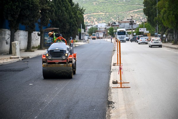 Eşki: Pınar Caddesi’ndeki asfaltlama çalışmalarımız devam ediyor
