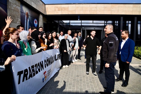 Bayraktar’dan babasının adını taşıyan bilim merkezine ziyaret