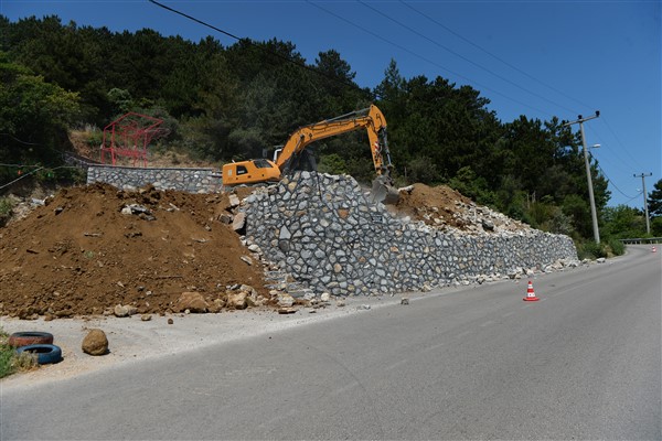 Uludağ’ın eteklerindeki kaçak yapılar yıkıldı