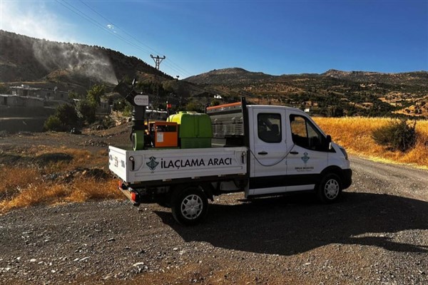 Şırnak Belediyesi’nden sivrisinek ve haşerelere karşı ilaçlama çalışması