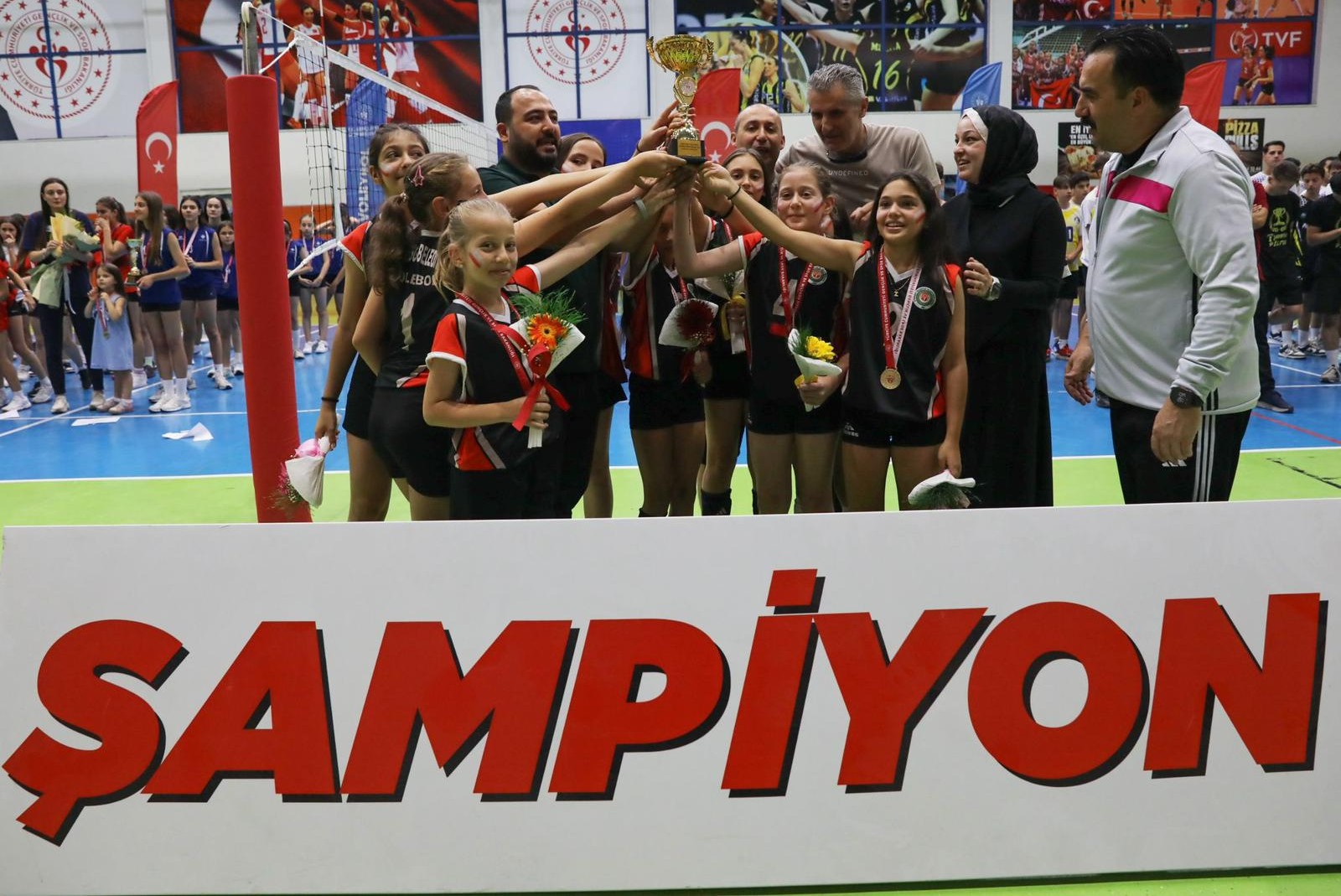 Etimesgut Belediyesi Mini Voleybol Takımı, Ankara Altyapı Ligi şampiyonu oldu