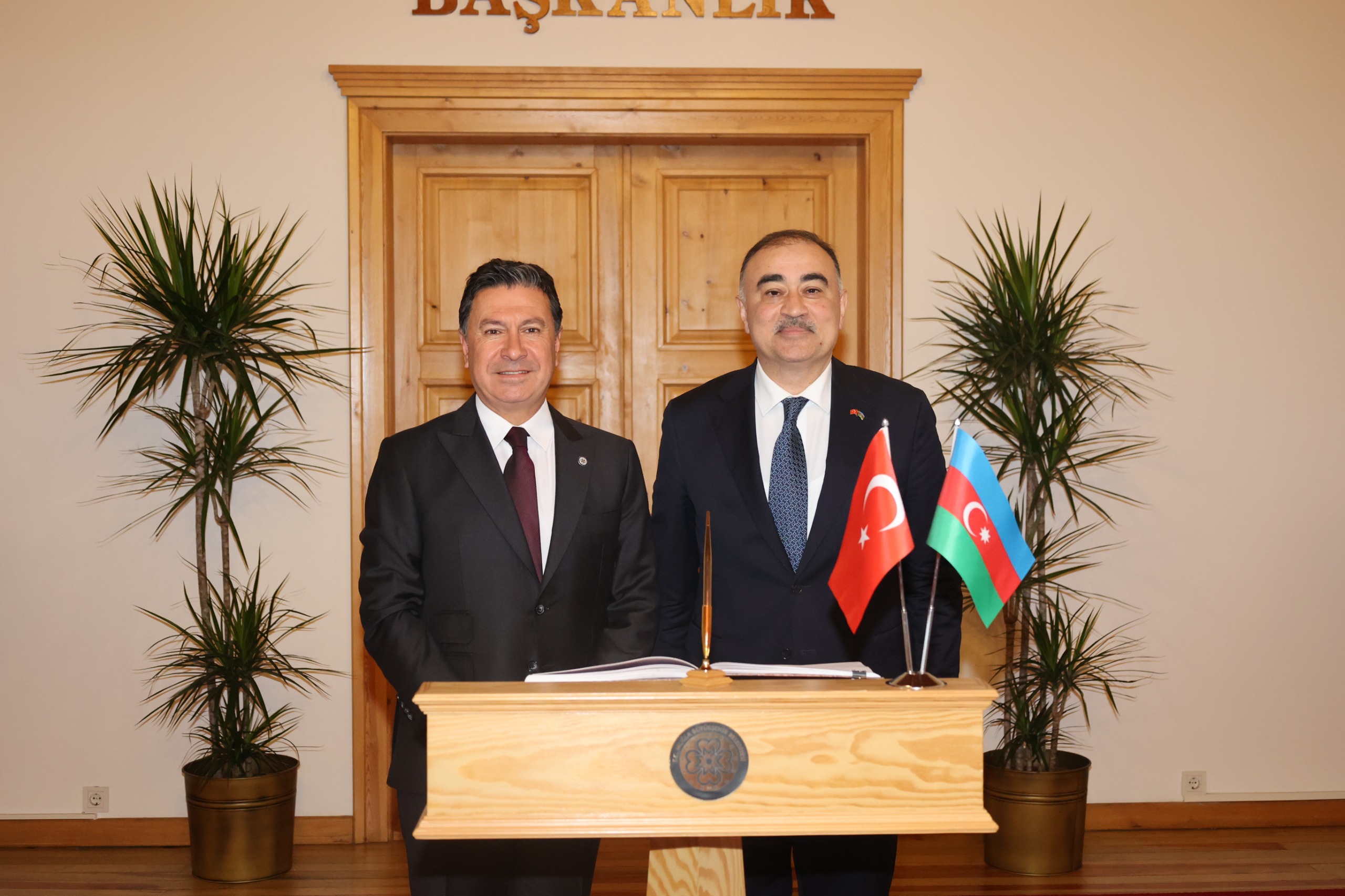 Azerbaycan Büyükelçisi Memmedov’dan Başkan Aras’a ziyaret