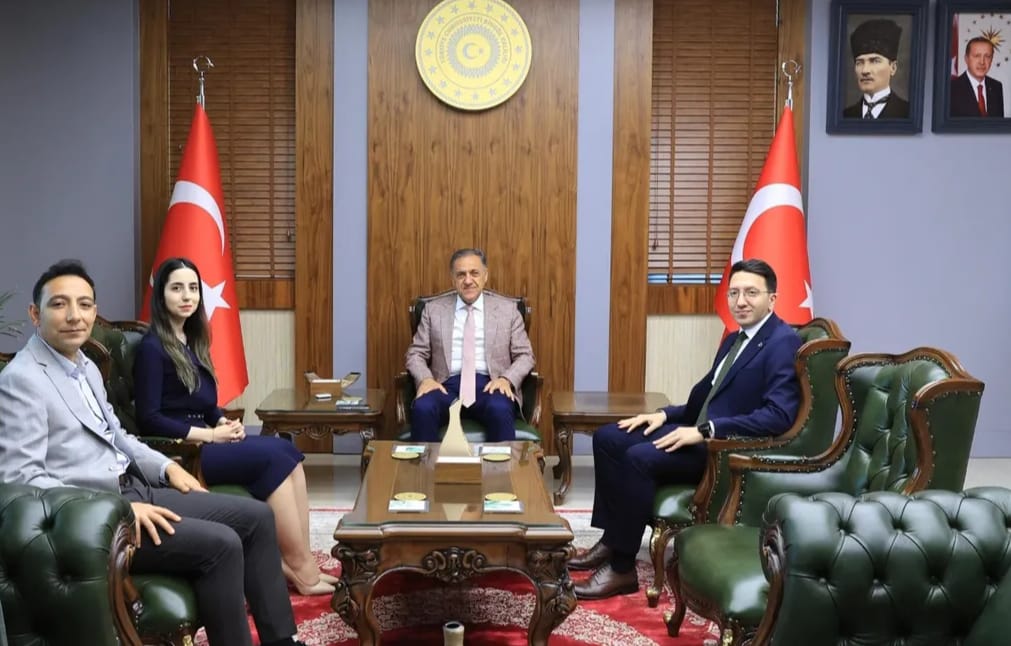 HSK kararnamesiyle atanan savcılardan Bingöl Valiliğine veda ziyareti