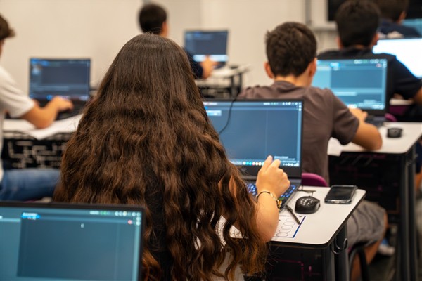 Gençler İBBTech Teknoloji Takımı’nın seçmeleri için yarıştı