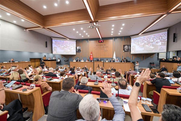 Başkan Tugay: 4.5 milyon İzmirli’ye karşı sorumluyuz