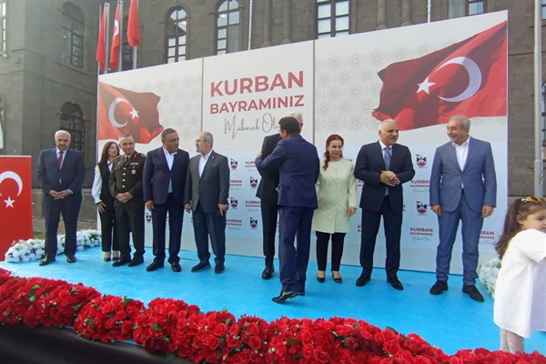 Diyarbakır protokolü İçkale’de bayramlaştı