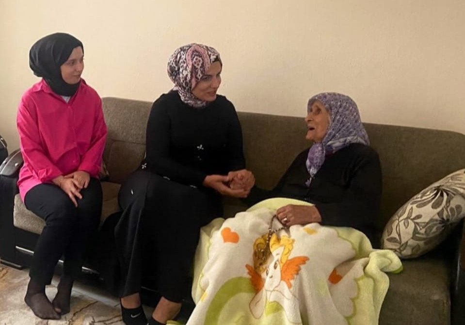 Mardin Büyükşehir Belediyesi’nden bayramda yaşlılara ziyaret