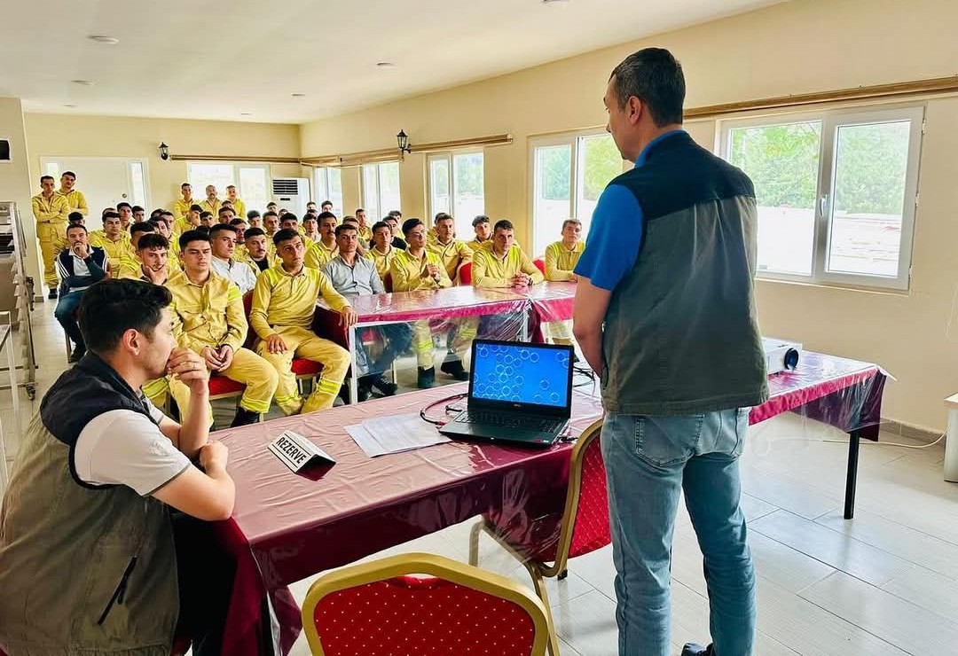 Hatay’da yeni yangın söndürme ekiplerine eğitim