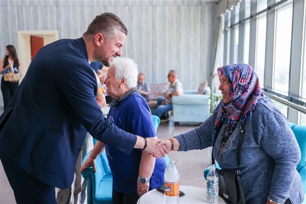 Başkan Duman’dan huzurevi ziyareti