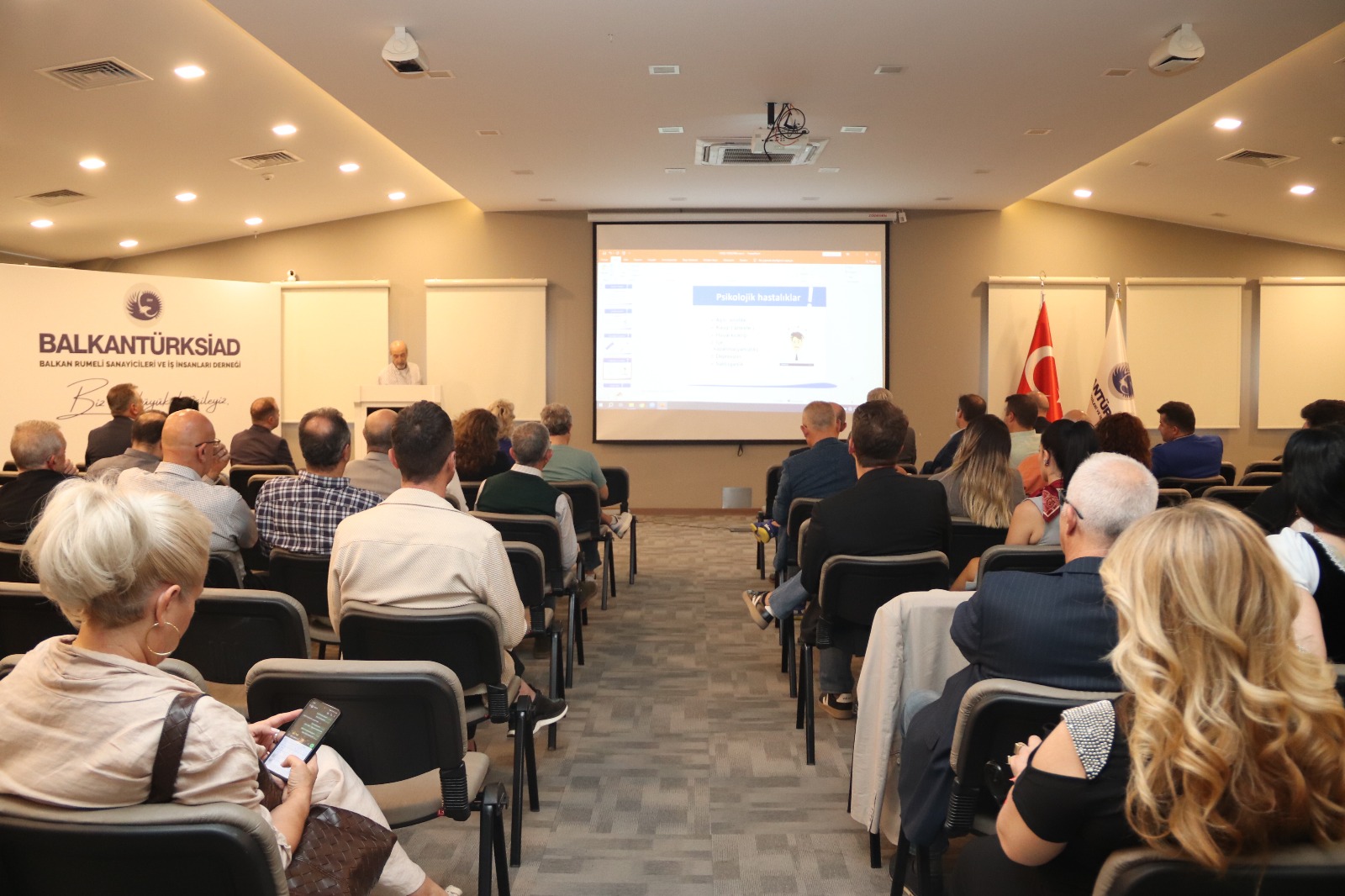 BALKANTÜRKSİAD tarafından “Stres Yönetimi” konulu söyleşi