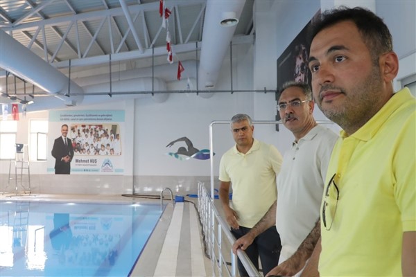 Başkan Kuş, gençleri havuza davet etti