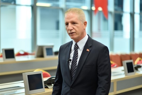 Vali Gül, Darülaceze’yi ziyaret etti