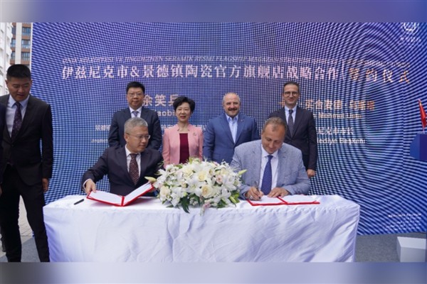 İznik Seramik Sanayi Birliği’nin imza töreni İstanbul’da yapıldı