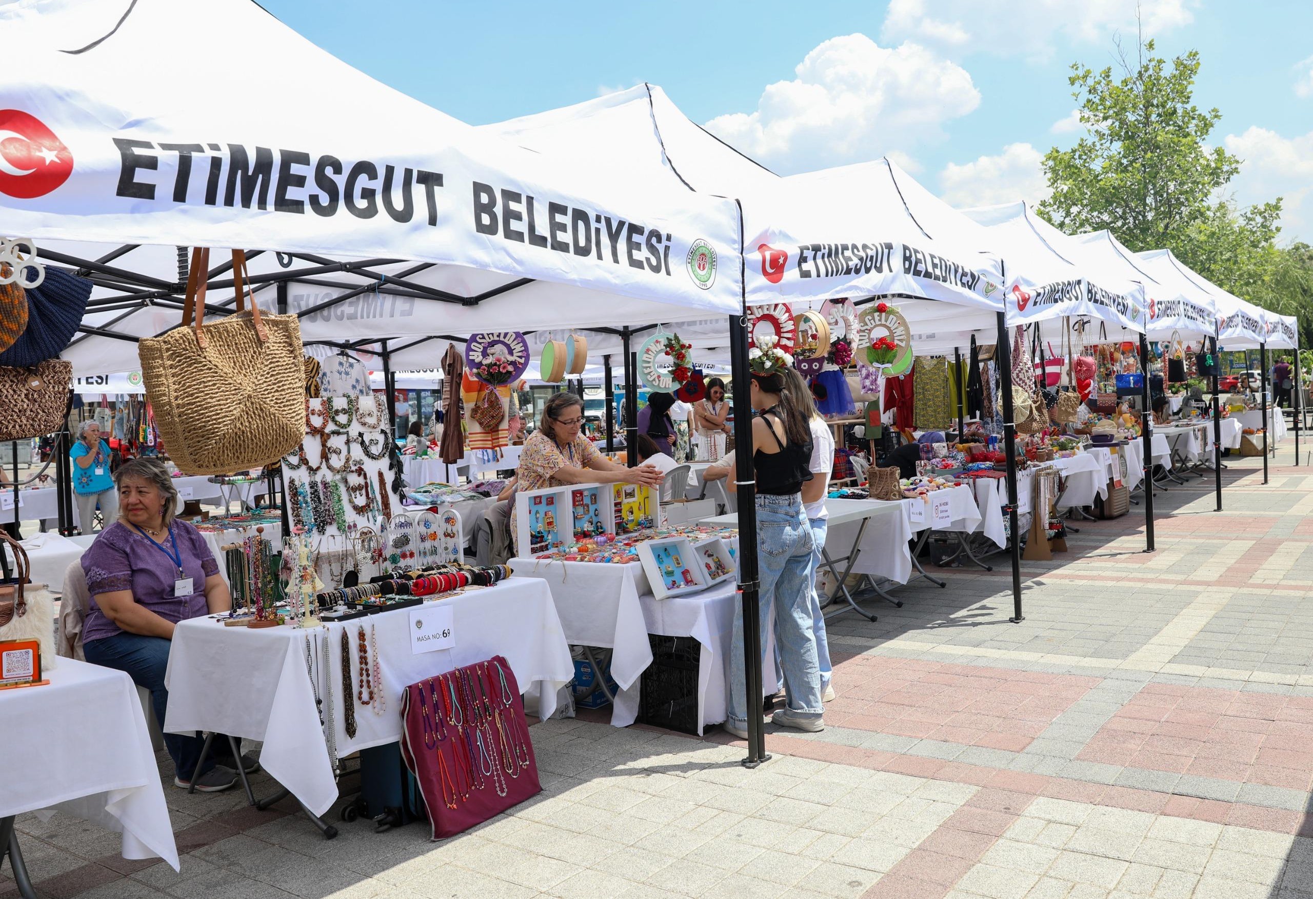 Kadın Emeği Pazarı, Atakent’te vatandaşlarla buluştu