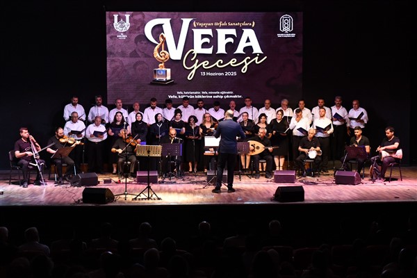 “Yaşayan Urfalı Sanatçılara Vefa Gecesi” yapıldı