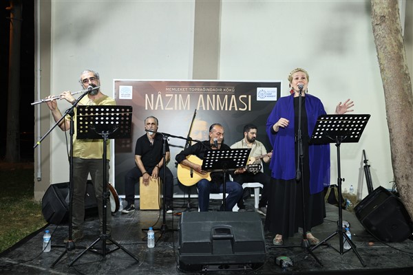 Nazım Hikmet Nilüfer’de anıldı