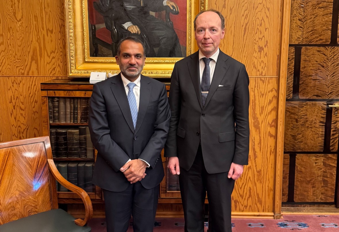 Finlandiya Büyükelçisi Al Jaber, Finlandiya Parlamento Başkanı Halla-aho ile görüştü