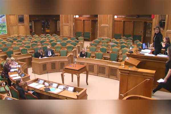 Danimarka, ABD’ye hava üslerine erişim sağlayan savunma tasarısını kabul etti