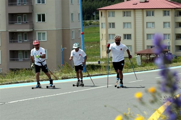Milli kayakçılar Ardahan’da olimpiyat hazırlıklarını sürdürüyor