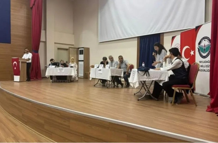 Yayladağı’nda münazara finali gerçekleştirildi