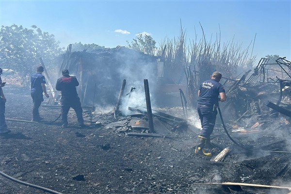Kayseri İtfaiyesi, Manisa’daki yangına müdahale için bölgede