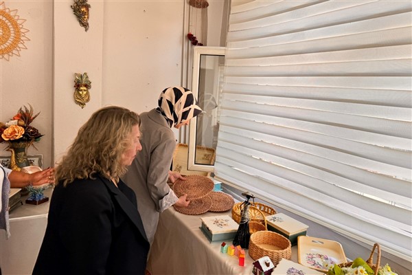 Karaman Halk Eğitim kursiyerlerinden yıl sonu sergisi