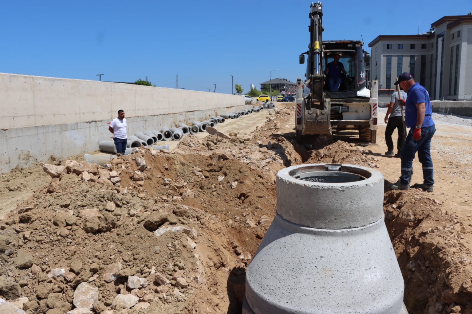 Yalova Belediyesi’nden hastane önündeki altyapı sorununa müdahale